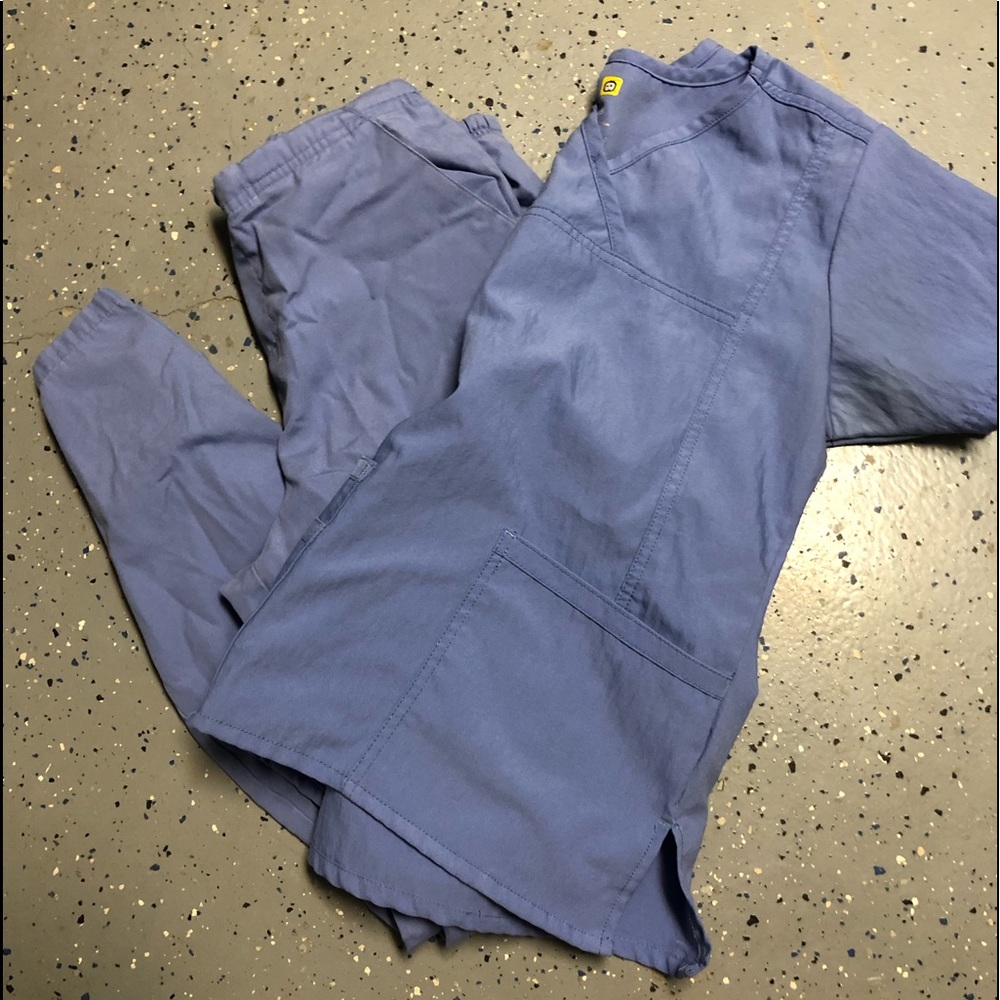 X small bottoms, small top scrub set